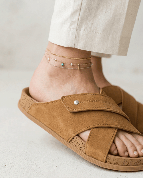 Chirpy Clay Women's Cross-Strap Slide Sandals